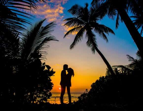 Kashmir Tour For Newly Married Couples